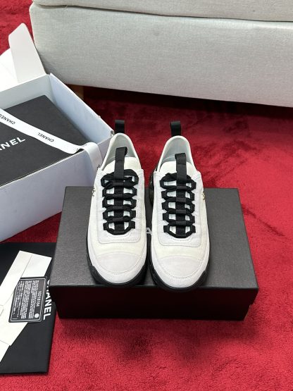 Chanel men's and women's couple's white and black mix and match classic fashion casual sports shoes