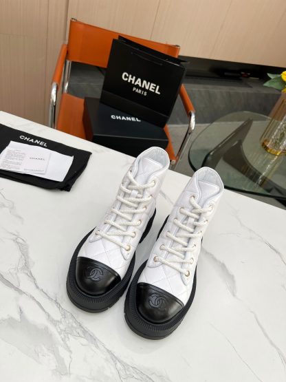 Chanel Fall/Winter White Trendy Boots