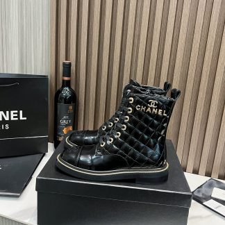 Chanel Paris catwalk new comfortable leg-lengthening black boots