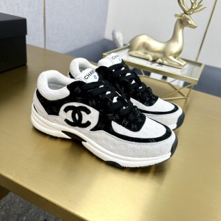 Chanel classic gray and black versatile casual sneakers