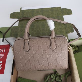 Gucci classic versatile pillow bag