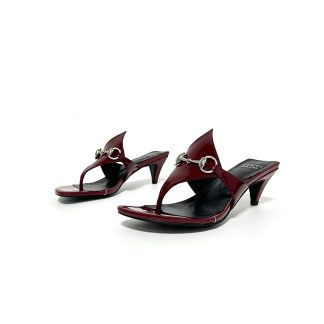 Gucci Spring and Summer Square Toe Flip Flops Classic Buckle Series