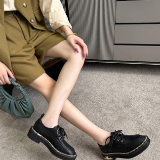Chanel autumn and winter black fashionable simple leather loafers