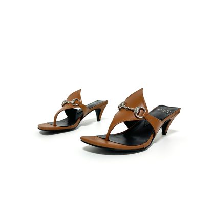 Gucci Spring and Summer Square Toe Flip Flops Classic Buckle Series