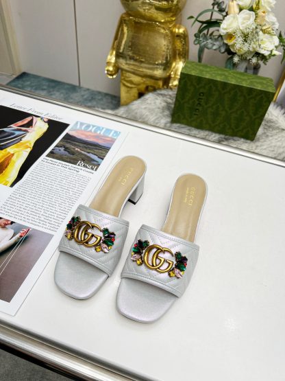 Gucci spring and summer new GG rhinestone buckle round toe thick heel slippers