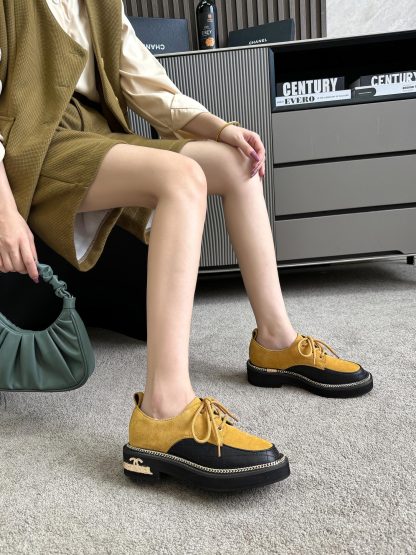 Chanel autumn and winter big yellow fashionable simple leather loafers