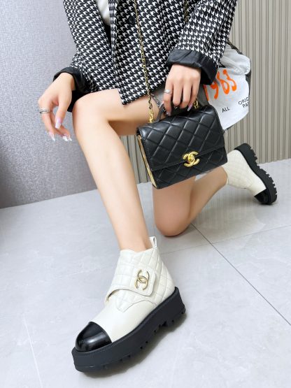 Chanel autumn and winter new beige electric show diamond style leather boots