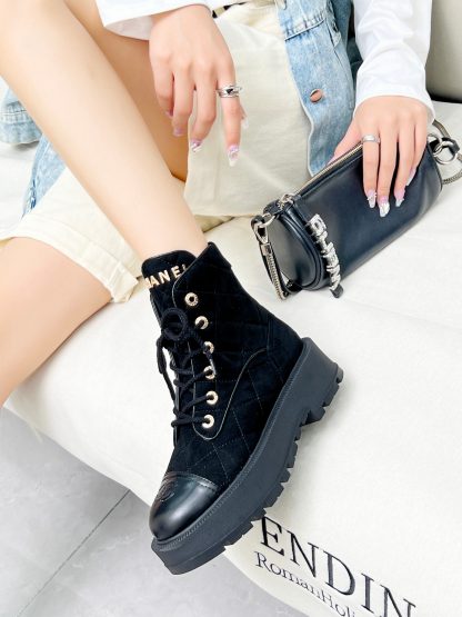 Chanel autumn and winter new black velvet electric show diamond style leather boots
