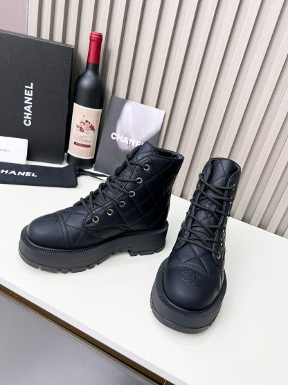 Chanel autumn and winter new black matte light show diamond style leather boots