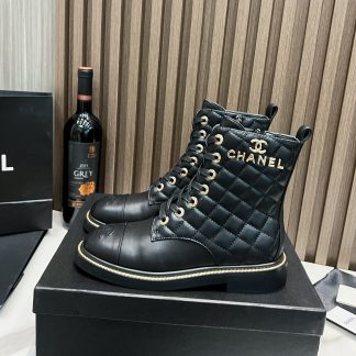 Chanel Paris catwalk latest black comfortable leg-enhancing long boots