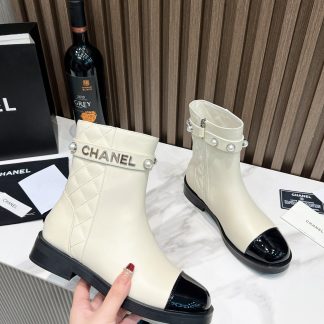 Chanel Paris catwalk latest off-white breathable and comfortable boots