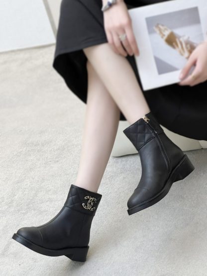 Chanel Autumn and Winter High-end Customized Catwalk Model Extremely Luxurious Leather Boots