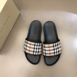 Burberry Casual Classic Men's Slippers
