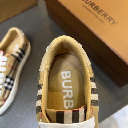Burberry low-top sneakers - Image 2
