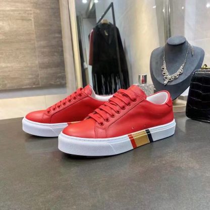 Burberry low-top sneakers