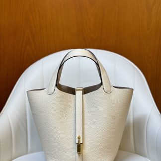Hermes cream platinum buckle 18cm basket bag