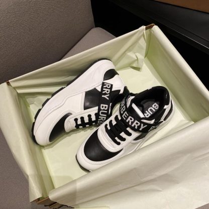 Burberry thick-soled sports shoes