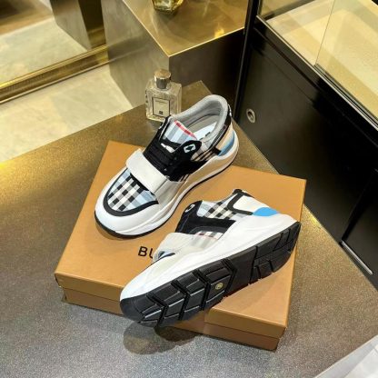 Burberry thick-soled sports shoes - Image 2