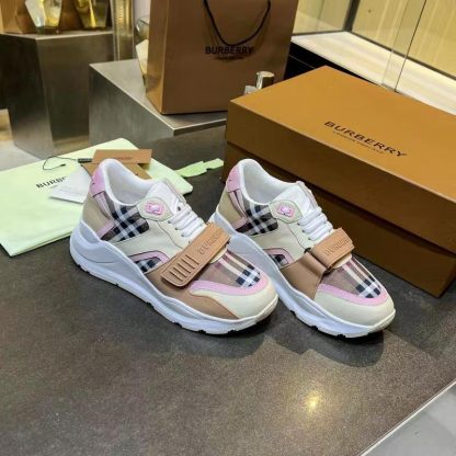Burberry thick-soled sports shoes