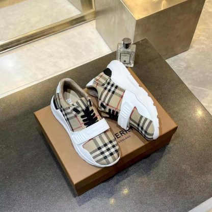 Burberry thick-soled sports shoes - Image 2