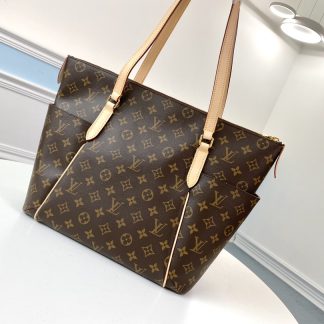 Louis Vuitton M56689TOTALLY medium handbag