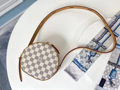 Louis Vuitton M52293 catwalk BOITE CHAPEAU SOUPLE handbag