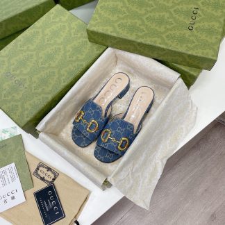 Gucci horsebit shallow design with square toe and three-dimensional square heel slippers