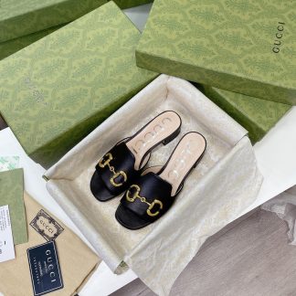 Gucci horsebit shallow design with square toe and three-dimensional square heel slippers