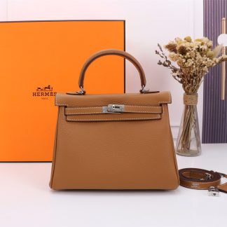 Hermès Golden Brown Kelly Handbag Carry your taste with you Size 28cm 25cm
