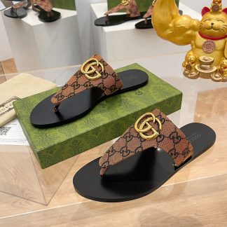 Gucci women's flat slippers