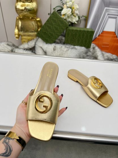 Gucci flat slippers