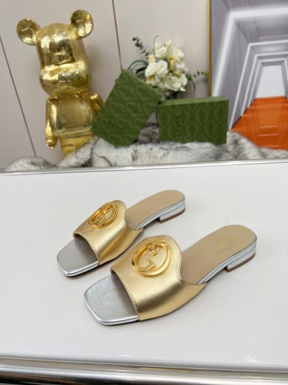 Gucci flat slippers