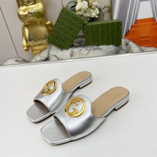 Gucci flat slippers