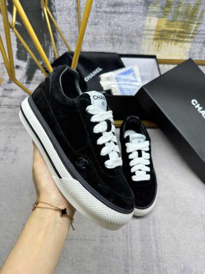 Chanel's latest black couple sports casual shoes