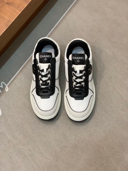 Chanel autumn and winter new gray and white fashionable cowhide breathable sneakers