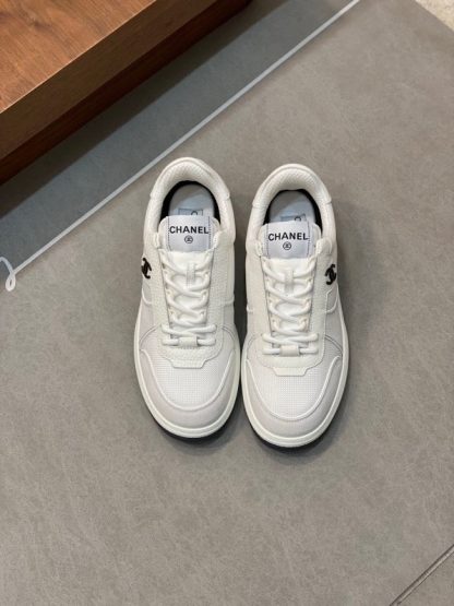 Chanel autumn and winter new white gray fashionable cowhide breathable sneakers