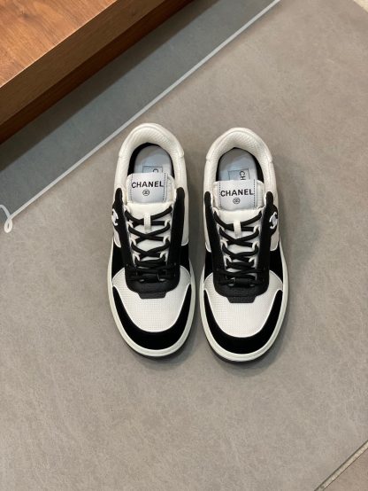 Chanel autumn and winter new black and white fashionable cowhide breathable sneakers