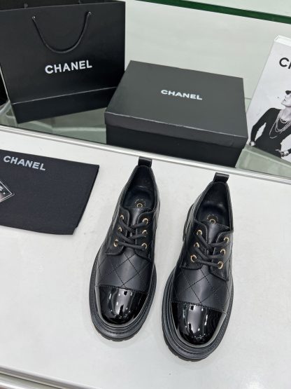 Chanel autumn and winter new black versatile leather loafers