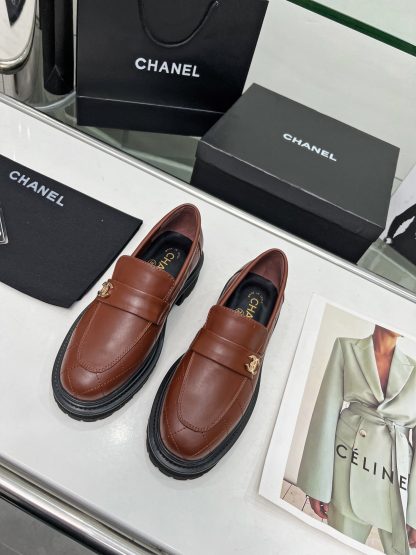 Chanel autumn and winter new brown versatile leather loafers