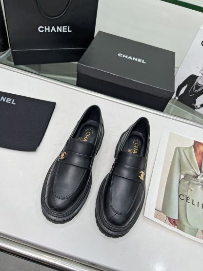 Chanel autumn and winter new black matte versatile leather loafers