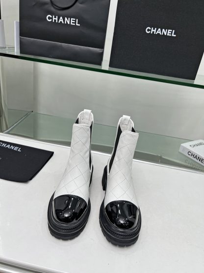 Chanel embroidered thick-soled white versatile Chelsea boots