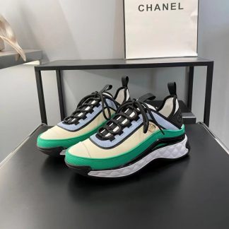 Chanel's latest beautiful green and blue slim casual sports shoes