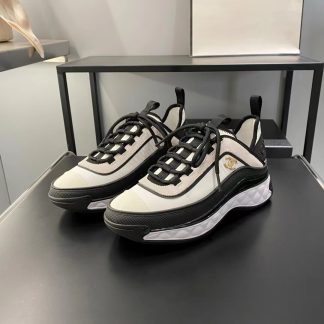 Chanel's latest beautiful black and white slim casual sneakers