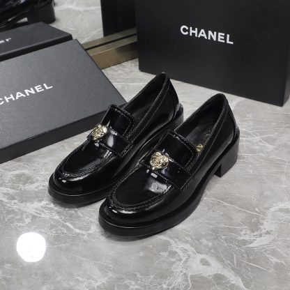 Chanel early spring new love buckle thick heel black loafers heel height 4.5cm