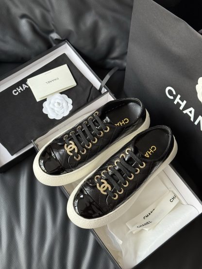 Chanel black classic cute height-enhancing slimming biscuit shoes