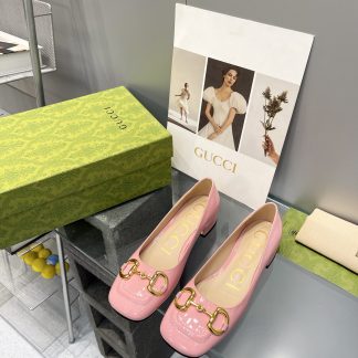 Gucci's new horsebit chunky heel shoes for early spring