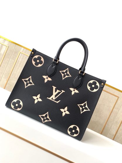 Louis Vuitton m45495 gray bag