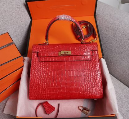 Hermès Red Mini Second Generation Kelly Crocodile Pattern Crossbody Bag Size: 25cm+9cm+18cm