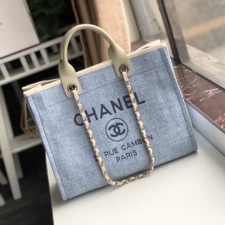 Chanel large capacity tote bag