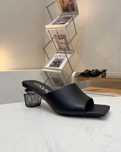 VERSACE new style chunky heel sandals - Image 2
